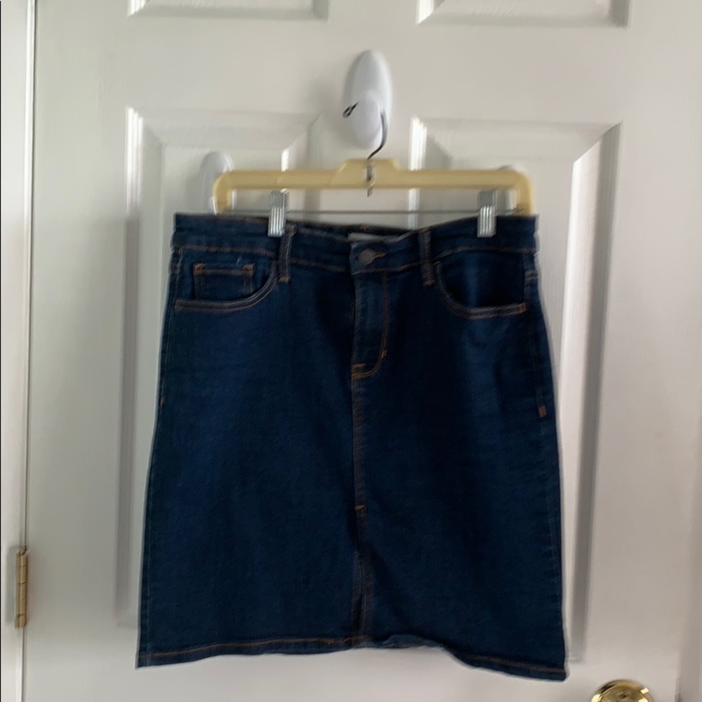Denim skirt